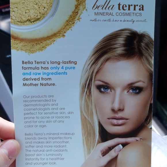 BELLATERRA Mineral Cosmetics BB Cream & Brushes - Picture 2 of 5